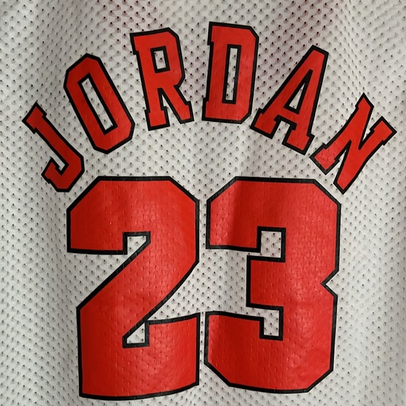 Jordan Bulls Jersey - Picture 2 of 9